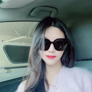 Meet your Posher, Lilian